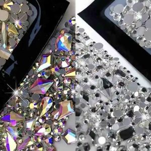 Strasuri pietricele cristale diverse forme si marimi doua nuante 150 buc.