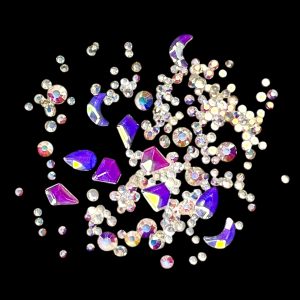 Strasuri pietricele cristale diverse forme si marimi 150 buc.